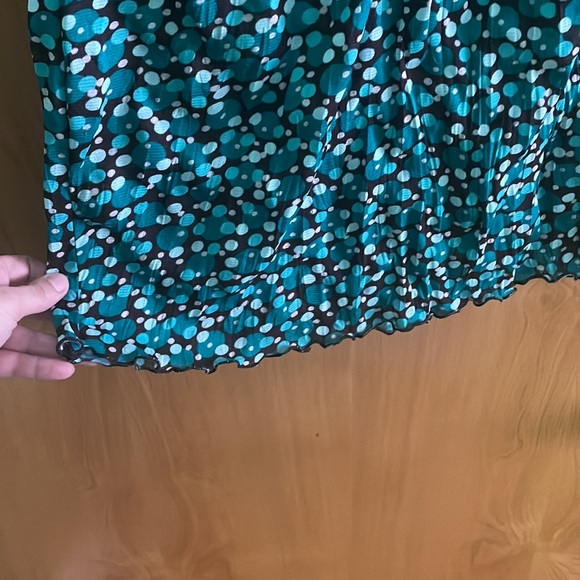 Merona | blue/teal dot sleeveless v neck blouse | size L - Picture 7 of 7